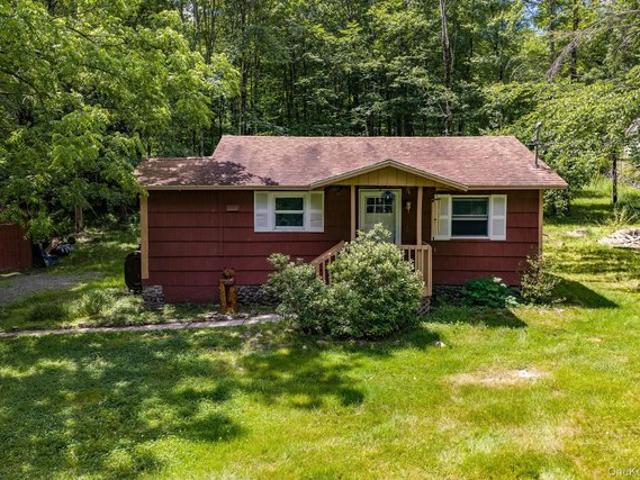 House for sale in Accord, New York