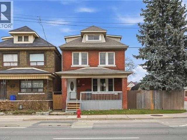 House for sale in Ancaster, Ontario