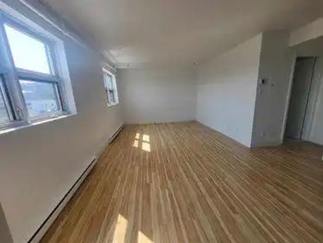 Apartment for rent in La Cité-Limoilou, Québec
