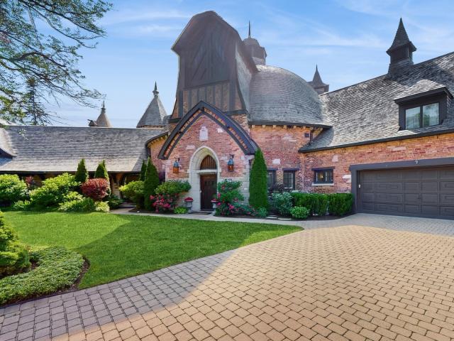 House for sale in Lake Forest, Illinois