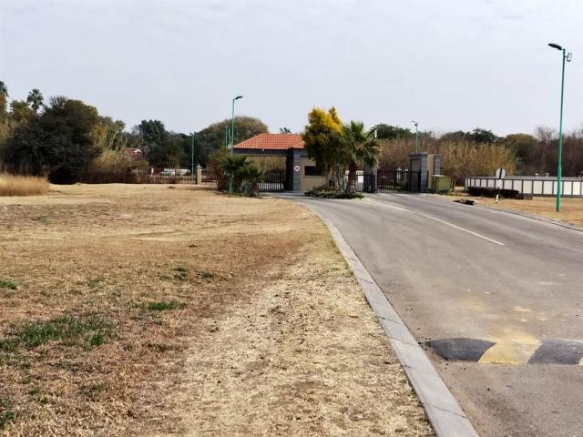 Land for sale in Hartbeespoort Dam Nature Reserve, North West