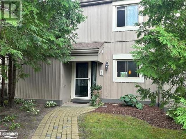 Townhouse for rent in Collingwood, Central Ontario