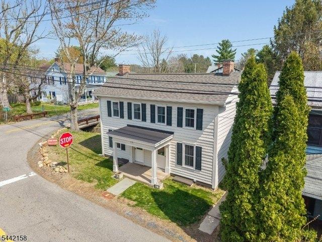 House for sale in Pittstown, New Jersey