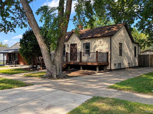 House for sale in Telegraph Super-Highway, Dearborn Heights