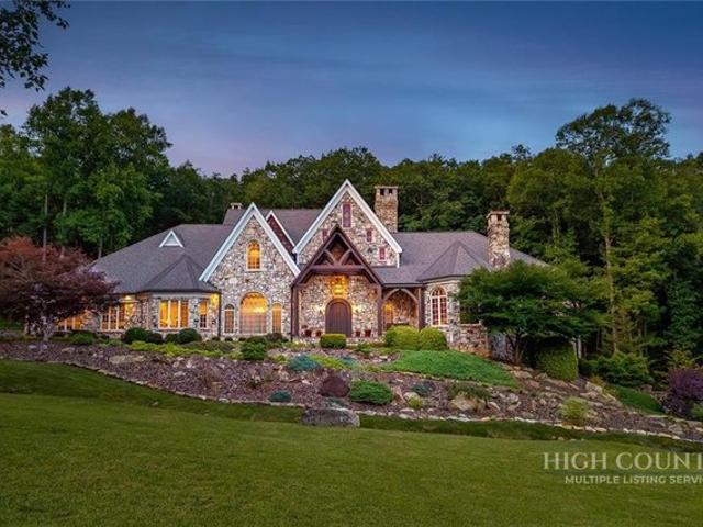 House for sale in Purlear, North Carolina