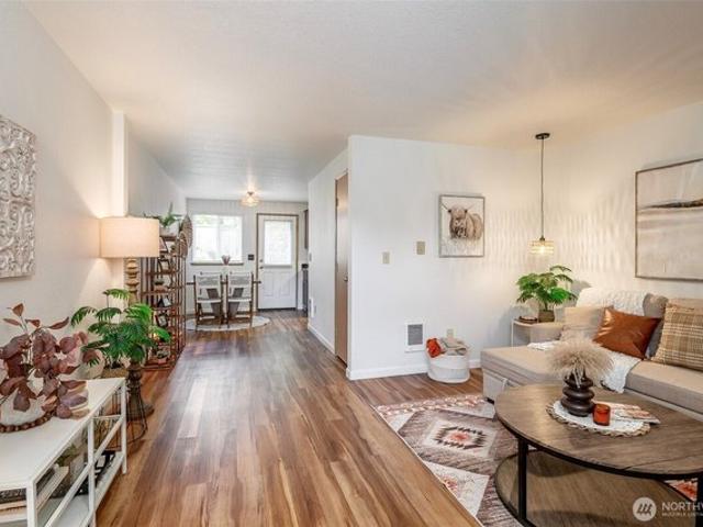 Condo for sale in Puyallup, Washington