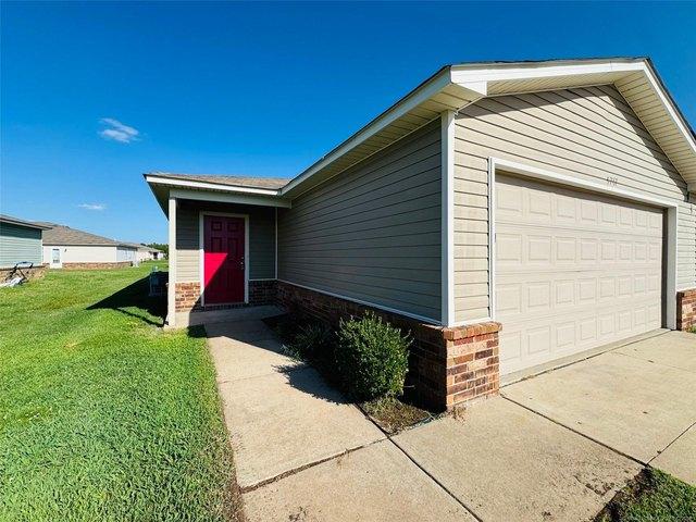 Townhouse for sale in Broken Arrow, Tulsa County