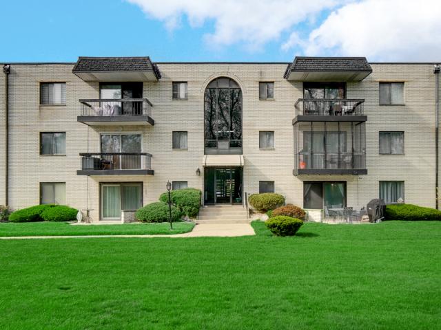 Property for sale in Crestwood, Illinois