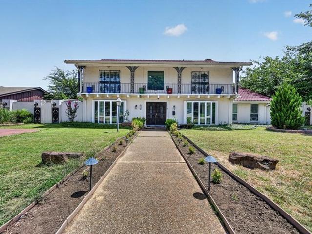 House for sale in Haltom City, Texas
