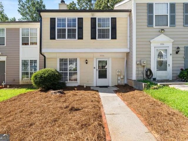 Townhouse for sale in Stone Mountain, Georgia