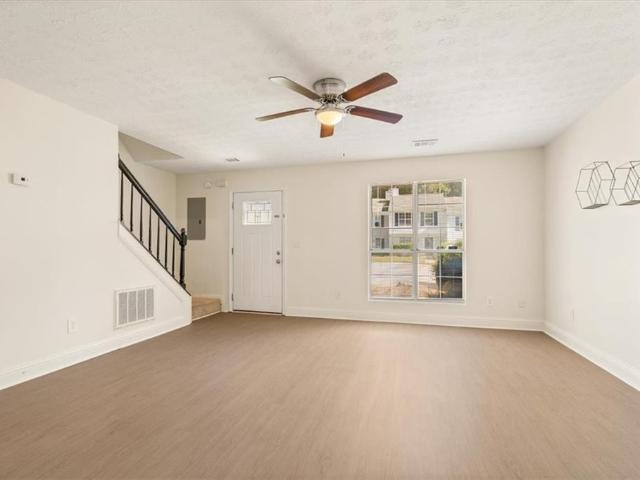 Townhouse for sale in Stone Mountain, Georgia