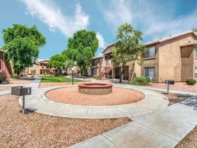 Condo for rent in Peoria