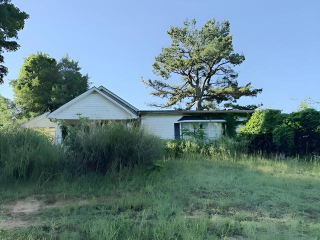 House for sale in Scottsville, Allen County