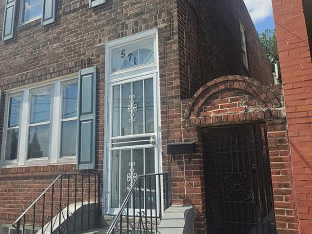 Townhouse for sale in Camden, New Jersey