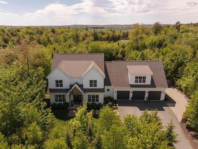 House for sale in Fall River, Nova Scotia