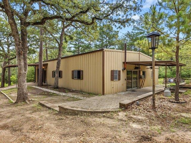 House for sale in Smithville, Texas