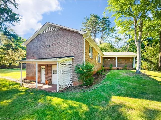 House for sale in Pfafftown, North Carolina