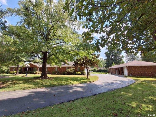 House for sale in Carterville, Illinois