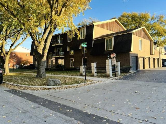 Condo for sale in Oak Lawn, Illinois