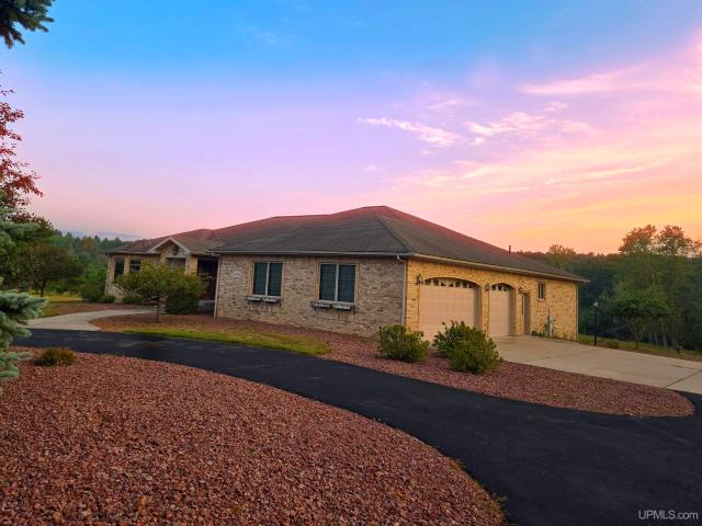 House for sale in Norway Township, Dickinson County