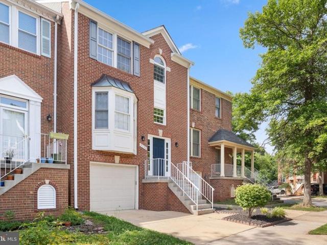 Townhouse for sale in Virginia