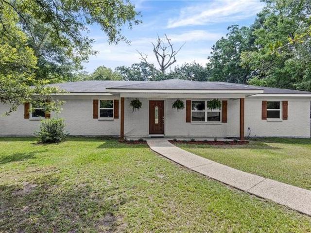 House for sale in Satsuma, Alabama