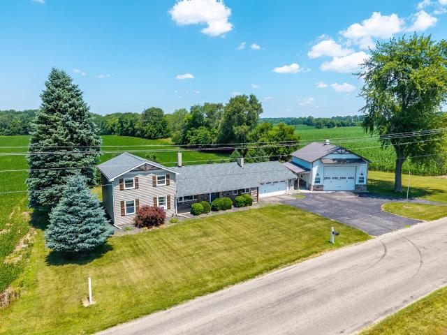 House for sale in Syracuse, Indiana