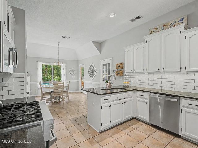 House for sale in Nesbit, Mississippi