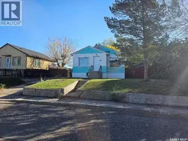 House for sale in Riverview, North Battleford