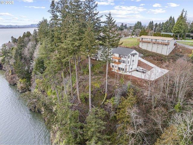 House for sale in Cathlamet, Washington