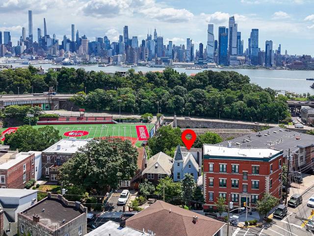 House for sale in Weehawken