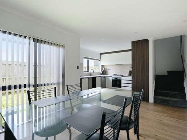 Townhouse for sale in Howick, Oroua County
