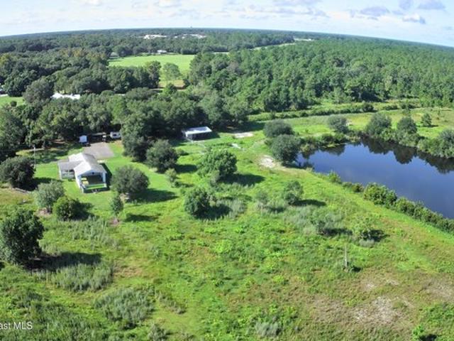 House for sale in Pierson, Florida