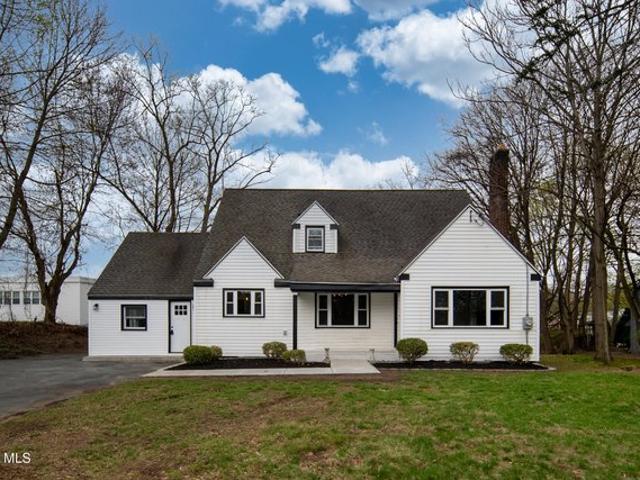 House for sale in Colonie, New York