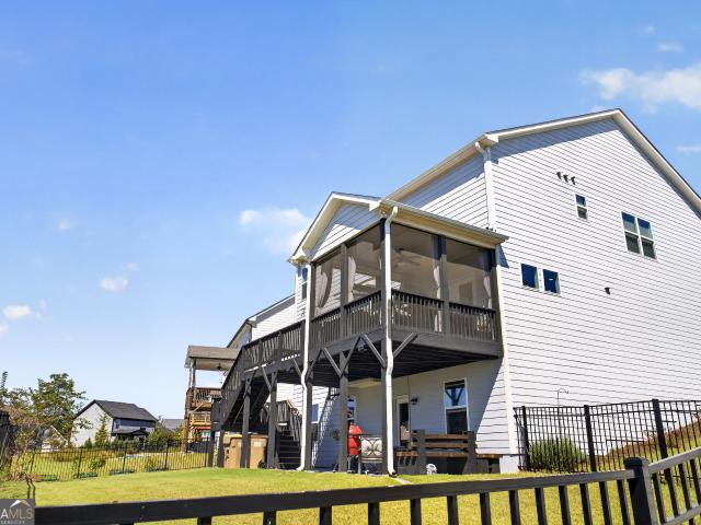 House for sale in Twin Lakes, Hoschton