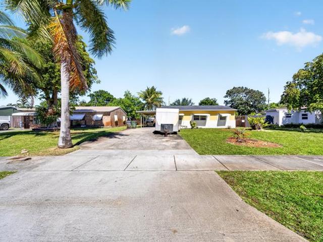 House for sale in Oakland Park, Florida