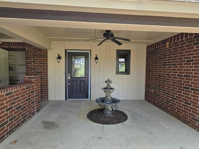 House for sale in Henderson, Texas
