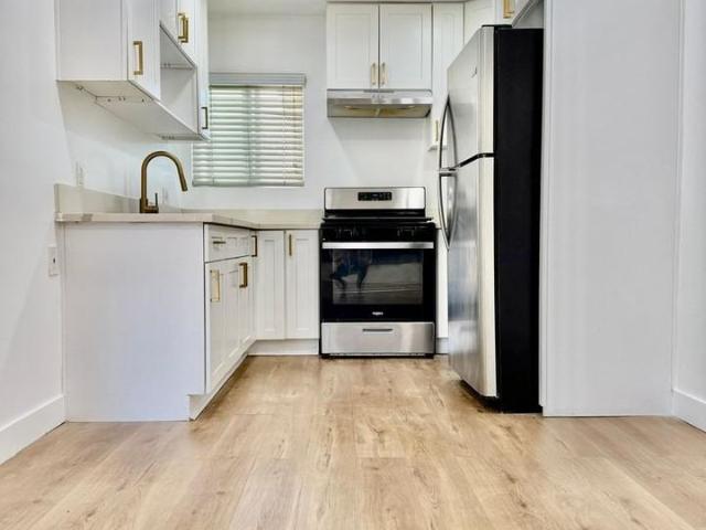 Apartment for rent in Canoga Park, California