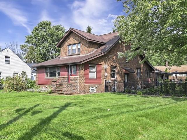 House for sale in Independence, Cuyahoga County