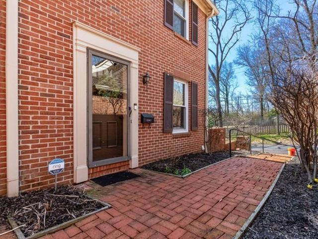 Condo for sale in Worthington, Ohio