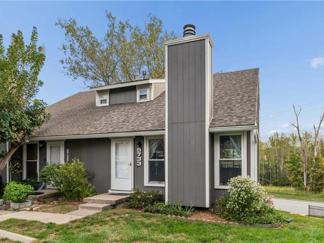 Townhouse for sale in Hills of Walden, Kansas City