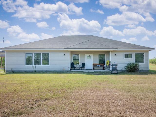 House for sale in Martindale, Texas