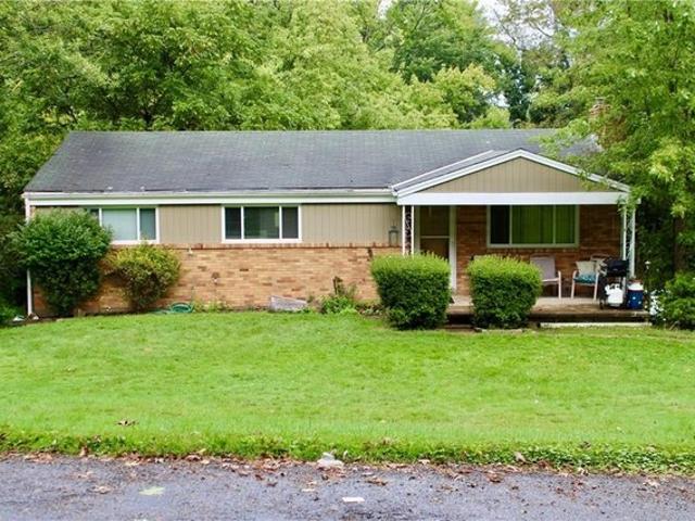 House for sale in Bakerstown, Pennsylvania