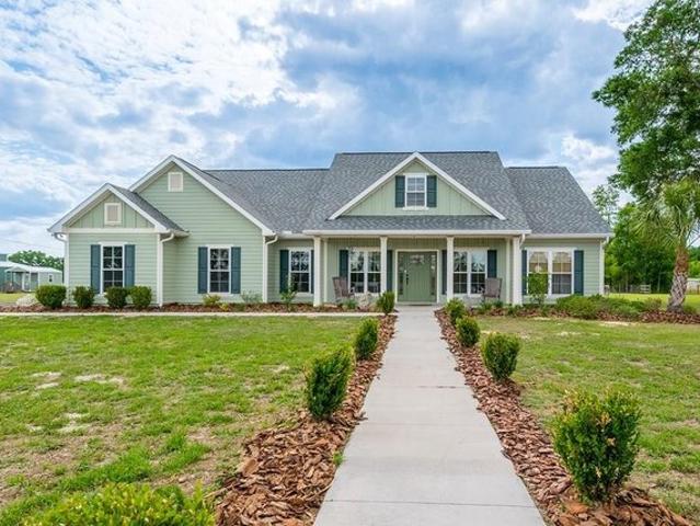 House for sale in Trenton, Florida