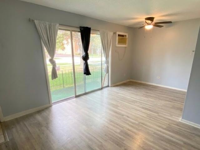 Condo for sale in Crestwood, Illinois