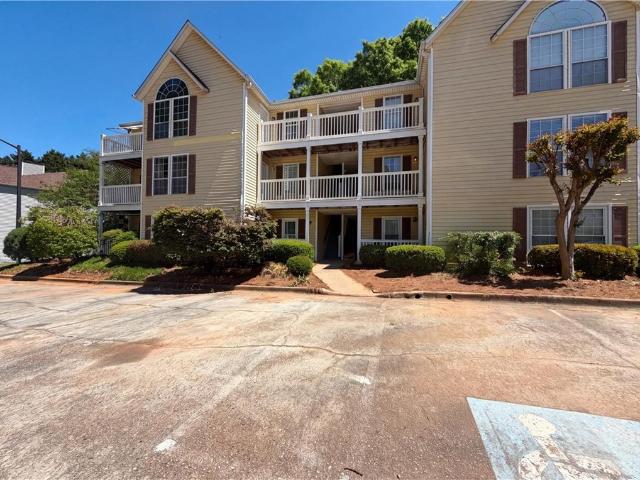 Condo for sale in Scottdale, Georgia