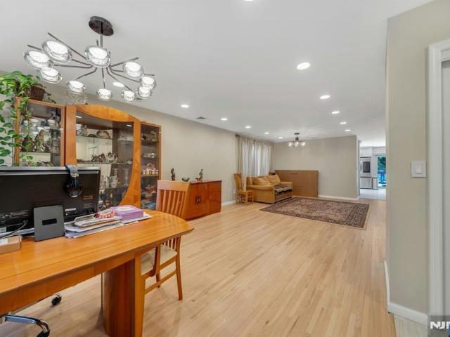 Condo for sale in Cliffside Park, New Jersey