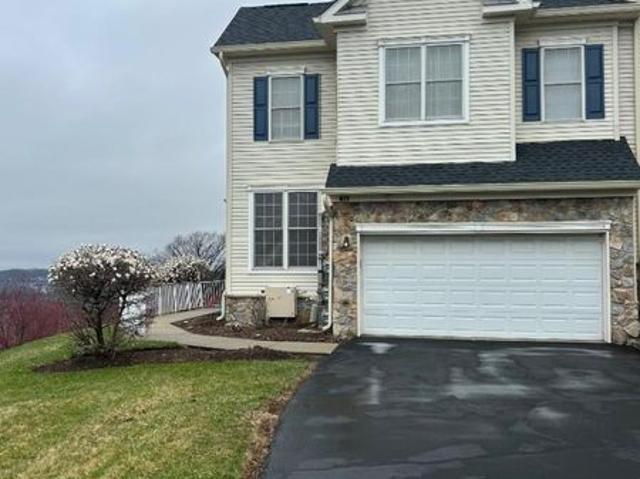 Duplex for rent in Clifton