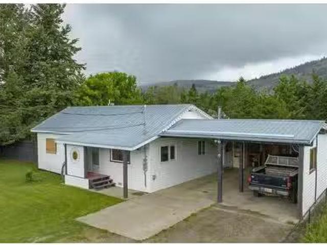 House for sale in Lumby, British Columbia