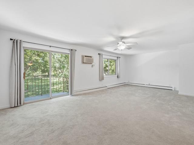 Condo for sale in Clarendon Hills, Illinois